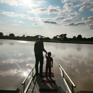 Meet your Posher, Theron